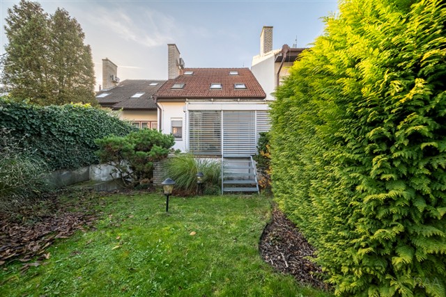 zadní pohled [4/35]