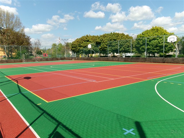 dětské hřiště za domem [30/46]